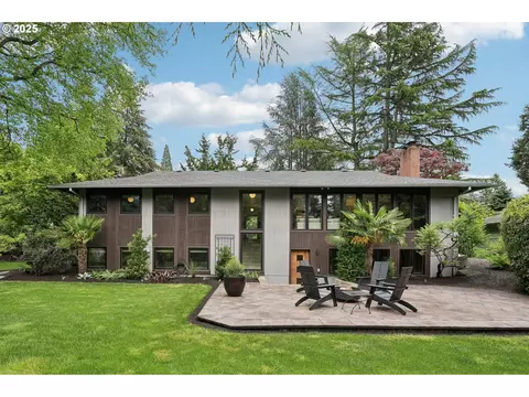 9880 SW Vista Pl, Portland, OR 97225