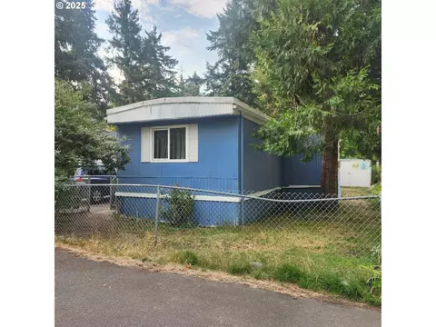 47775 Berry St #D6, Oakridge, OR 97463