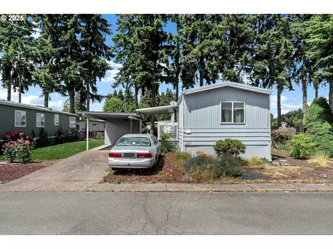 235 Edwards Rd #99, Monmouth, OR 97361