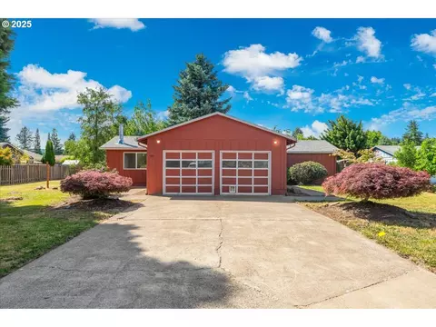 592 SEdwards Dr, Dundee, OR 97115