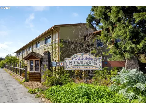 4613 NE Killingsworth #1, Portland, OR 97218