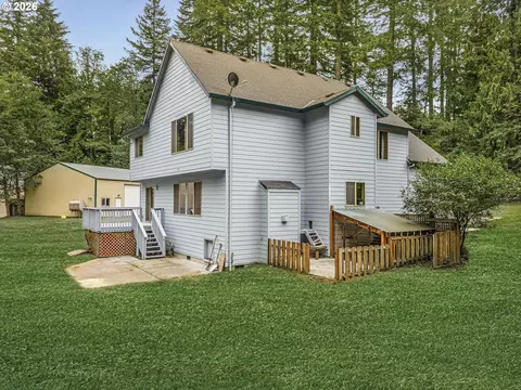 Exterior - 21804 SE Shade Tree Ln, Sandy, OR 97055 photo 8 of 9