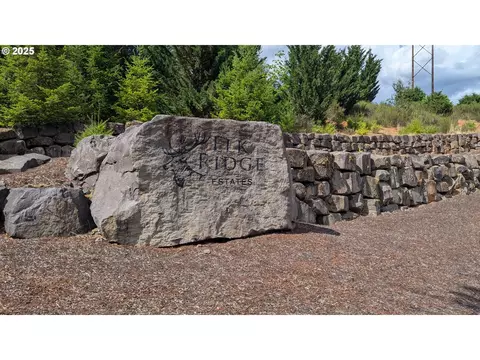 35450 Valley View Dr, Saint Helens, OR 97051