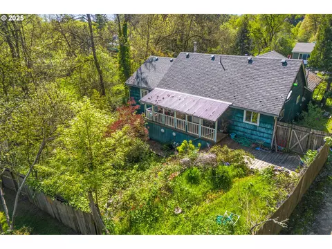336 Spaulding Ave, Brownsville, OR 97327