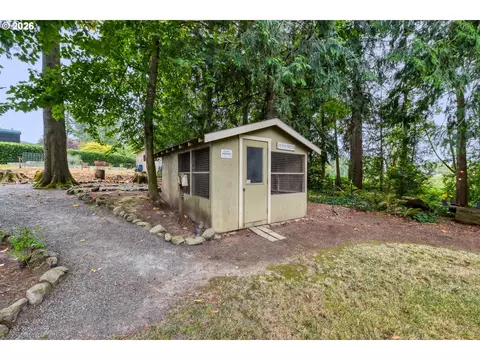 Exterior - 28660 SE K W Anderson Rd, Gresham, OR 97080 photo 9 of 10