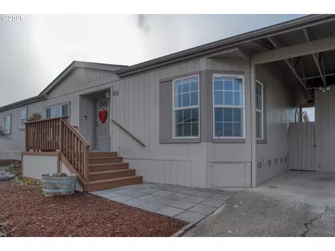 1000 S Mckern Ct #66, Newberg, OR 97132