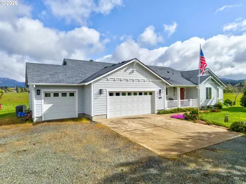 344 Marion Meadow Ln, Camas Valley, OR 97416