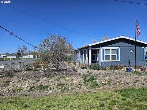 1710 16th St, Baker City, OR 97814