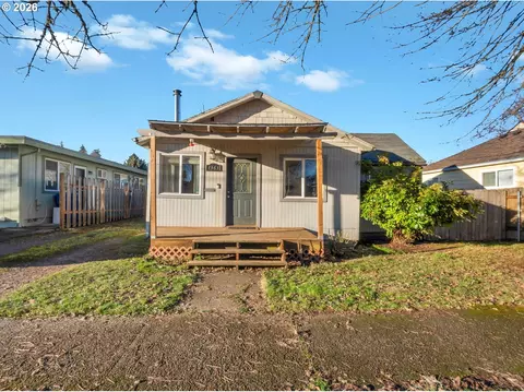 1363 Franklin St NW, Salem, OR 97304