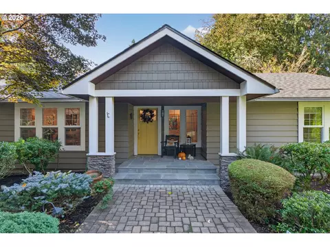 18665 Trillium Dr, West Linn, OR 97068