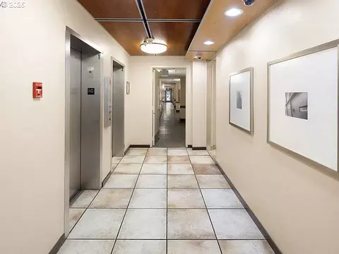 Entry Way - 1313 Lincoln St, Eugene, OR 97401 photo 1 of 1