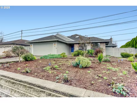 1621 NE Greensword Dr, Hillsboro, OR 97124