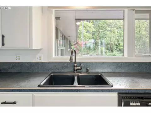 Kitchen - 1355 Paige Ave, Eugene, OR 97405 photo 5 of 5