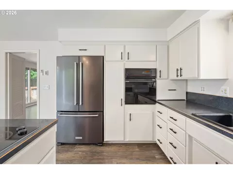 Kitchen - 1355 Paige Ave, Eugene, OR 97405 photo 4 of 5