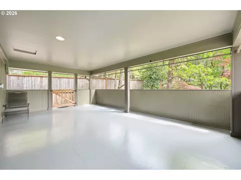 Exterior - 1355 Paige Ave, Eugene, OR 97405 photo 2 of 13