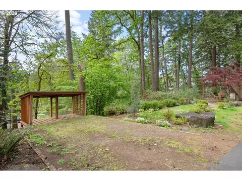 Exterior - 1355 Paige Ave, Eugene, OR 97405 photo 13 of 13