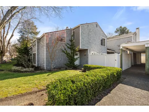 604 N Hayden Bay Dr, Portland, OR 97217