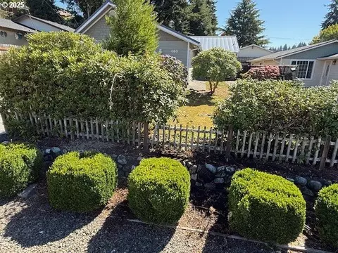 460 2nd Ave, Coos Bay, OR 97420