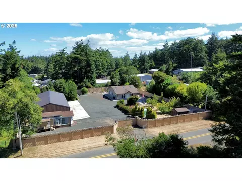 91525 Spaw Ln, Coos Bay, OR 97420