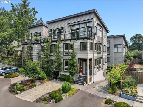 7952 SE 6th Ave #3, Portland, OR 97202