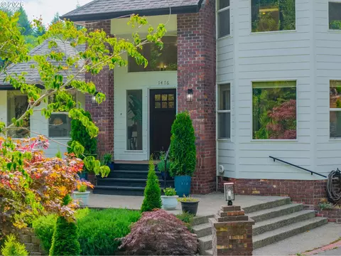 1476 W 14th Pl, Coquille, OR 97423