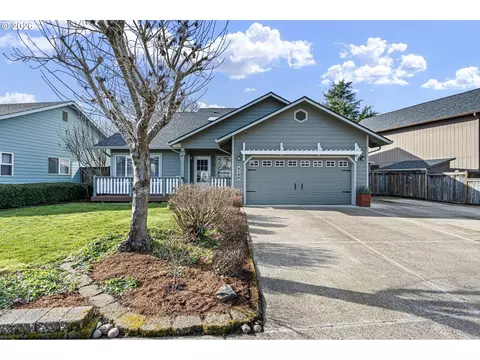 4150 Berrywood Dr, Eugene, OR 97404