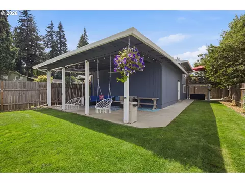 Exterior - 7130 Shawn Ct, Gladstone, OR 97027 photo 2 of 5