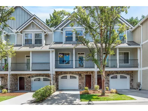 1922 NE 49th Way, Hillsboro, OR 97124