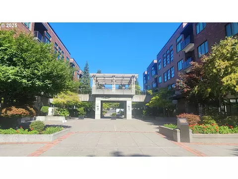 300 W 8th St #206, Vancouver, WA 98660