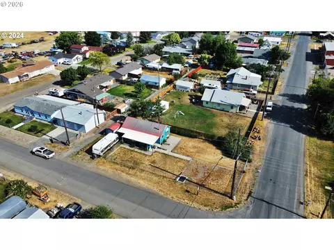 1905 17th St, Baker City, OR 97814