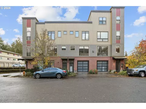 3412 SW Moss St, Portland, OR 97219