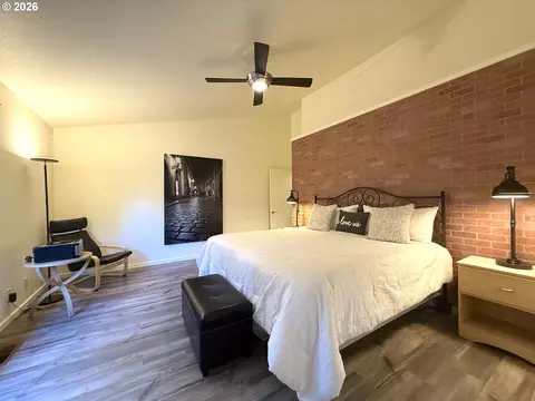 Bedroom - 1487 Kyiv St, Springfield, OR 97477 photo 1 of 5