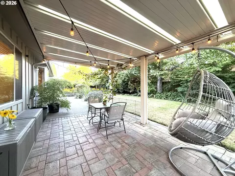 Exterior - 1487 Kyiv St, Springfield, OR 97477 photo 7 of 7