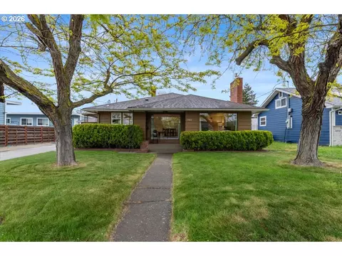 1012 Dry Hollow Rd, The Dalles, OR 97058