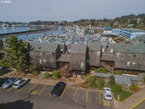 1000 SE Bay Blvd #C-103, Newport, OR 97365