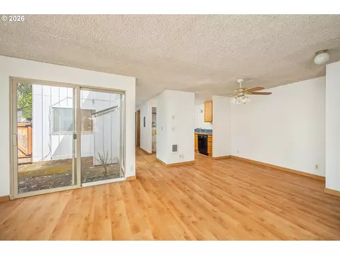 Living - 2239 Hawkins Ln, Eugene, OR 97405 photo 4 of 4