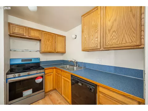 Kitchen - 2239 Hawkins Ln, Eugene, OR 97405 photo 1 of 1