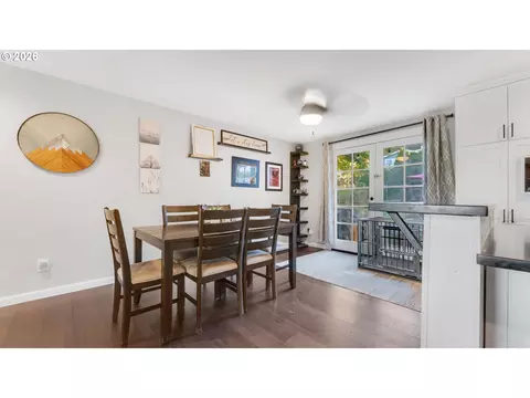 Dining - 466 SW 6th St, Gresham, OR 97080 photo 1 of 1
