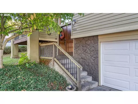 Exterior - 466 SW 6th St, Gresham, OR 97080 photo 2 of 12