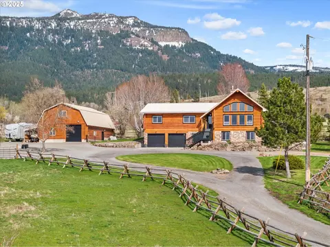 68633 Mill Creek Ln, Cove, OR 97824