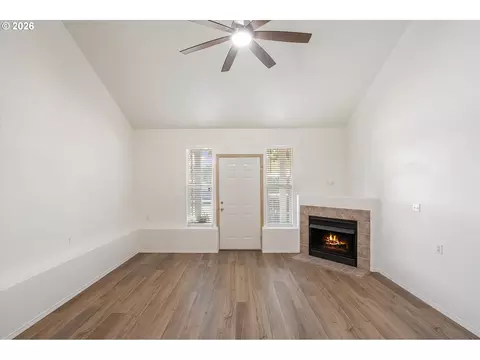 Living - 2879 NE Division St, Gresham, OR 97030 photo 5 of 12