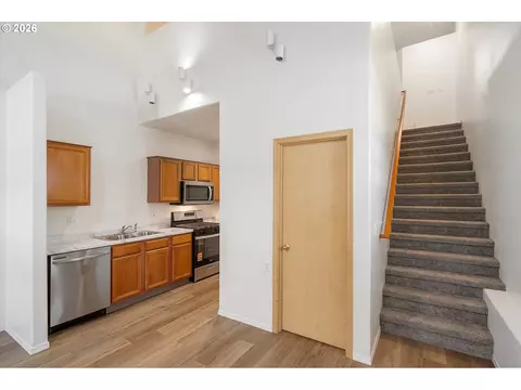 Entry Way - 2879 NE Division St, Gresham, OR 97030 photo 1 of 5