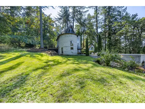 Exterior - 1820 E 28th Ave, Eugene, OR 97403 photo 12 of 12