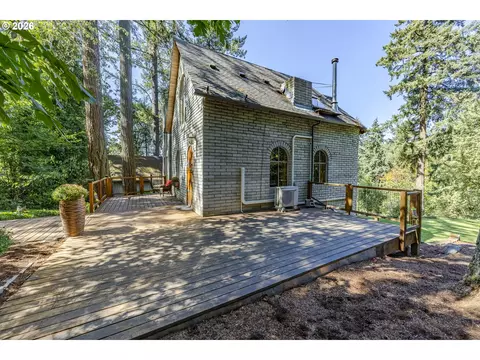 Exterior - 1820 E 28th Ave, Eugene, OR 97403 photo 11 of 12
