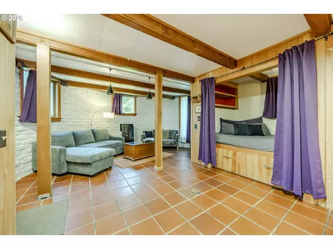 Bedroom - 1820 E 28th Ave, Eugene, OR 97403 photo 6 of 8