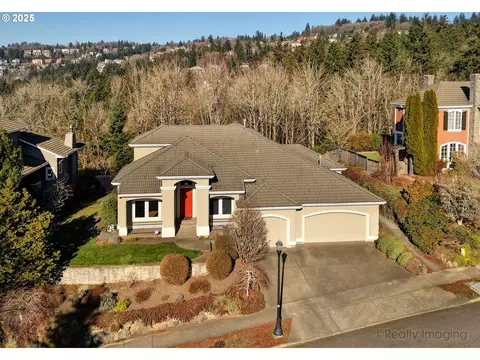 2327 NW Pinnacle Dr, Portland, OR 97229