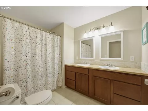 Bath - 495 SW Second St, Irrigon, OR 97844 photo 1 of 3