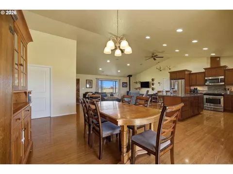 Dining - 495 SW Second St, Irrigon, OR 97844 photo 1 of 1