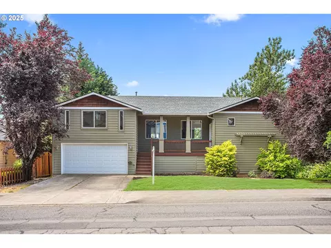3113 NW Pacific Rim Dr, Camas, WA 98607