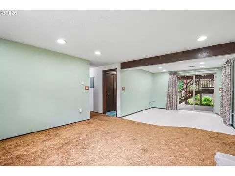 Living - 28450 SE K W Anderson Rd, Gresham, OR 97080 photo 5 of 6